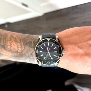 Men’s Authentic Gucci watch